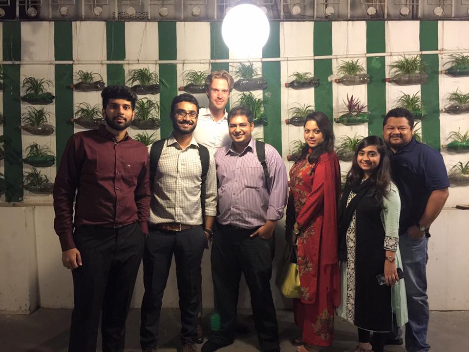 Met het team Iftar in Tokyo Express, Dhaka